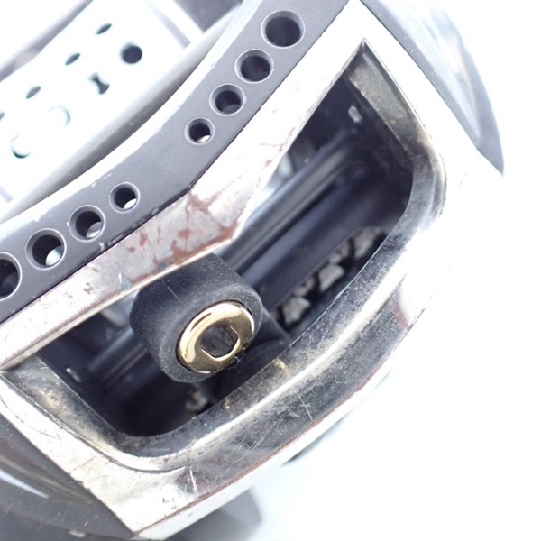 レボＬＴＺ ＡＥレーシング右